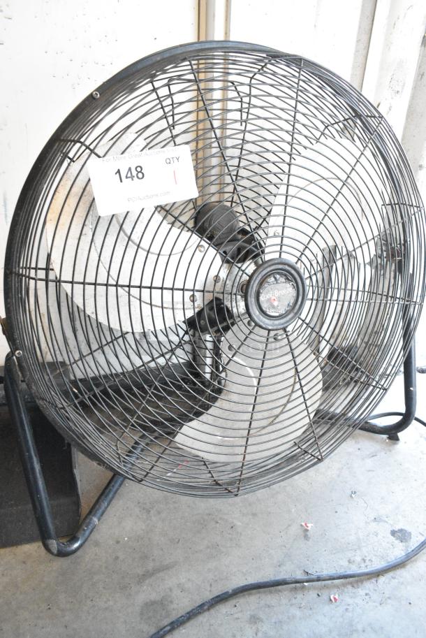 Cool Breeze LF-20 Metal Fan. 120 Volts, 1 Phase. Tested and Does Not Power On - Image 3 of 4