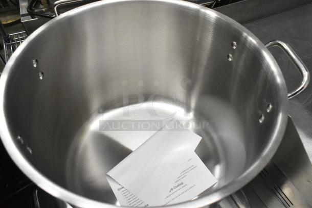 BRAND NEW SCRATCH AND DENT! Vigor 473SSPOT32 SS1 Series 32 Qt. Heavy-Duty Stainless Steel Aluminum-Clad Stock Pot with Cover - Image 3 of 4