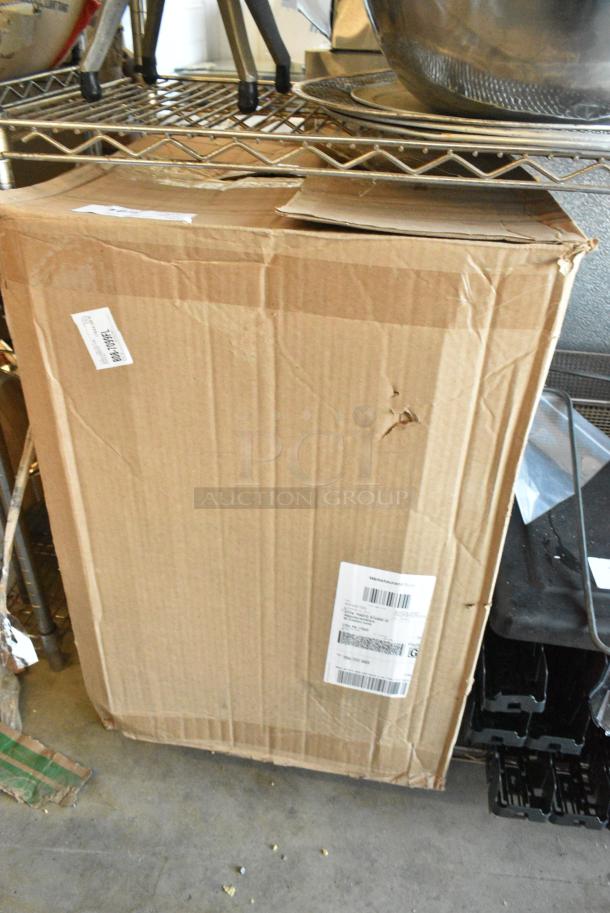 BRAND NEW SCRATCH AND DENT! Box of 40 White Poly Buckets - Image 2 of 3