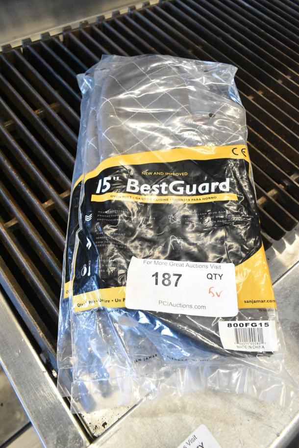 5 BRAND NEW SCRATCH AND DENT! Items Including 800FG15 Oven Mitts, San Jamar CTC15 Cool Touch 15" Oven Mitt with Kevlar® WebGuard. 5 Times Your Bid! - Image 3 of 6