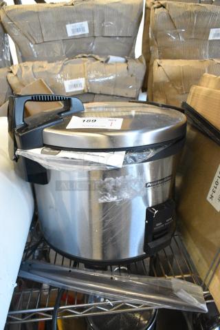 BRAND NEW SCRATCH AND DENT! Proctor Silex 37560R 60 Cup (30 Cup Raw) Electric Rice Cooker / Warmer. 120 Volts, 1 Phase. Tested and Working!