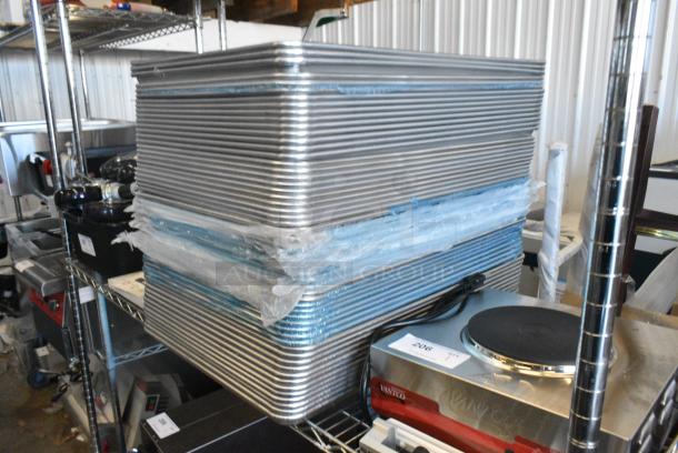 54 BRAND NEW SCRATCH AND DENT! Metal Baking Pans. 54 Times Your Bid! - Image 3 of 3