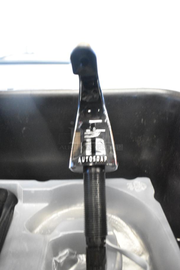 BRAND NEW SCRATCH AND DENT! Faucet in Black Bus Bin - Image 4 of 4