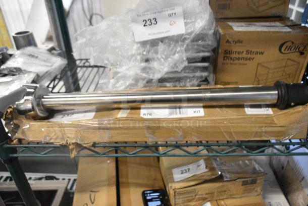 BRAND NEW SCRATCH AND DENT! 928IBHD21COMBO Heavy-Duty 21" Variable Speed Immersion Blender with 10" Whisk. 120 Volts, 1 Phase. - Image 1 of 5