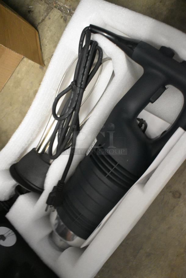 BRAND NEW SCRATCH AND DENT! 928IBHD21COMBO Heavy-Duty 21" Variable Speed Immersion Blender with 10" Whisk. 120 Volts, 1 Phase. Tested and Working! - Image 2 of 6