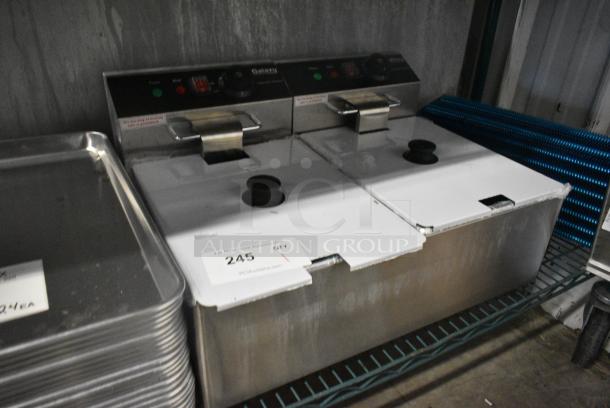 BRAND NEW SCRATCH AND DENT! Galaxy 177EF20E 20 lb. Dual Tank Electric Countertop Fryer w/ 2 Metal Fry Baskets and 2 Metal Lids. 110 Volts, 1 Phase. - Image 2 of 8