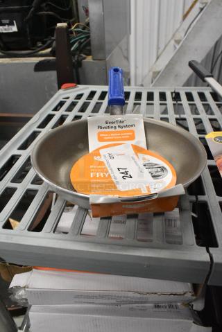 BRAND NEW SCRATCH AND DENT! Vollrath 8" Skillet.
