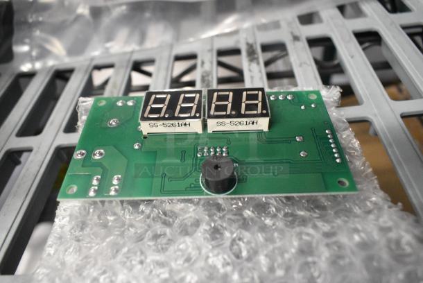 BRAND NEW SCRATCH AND DENT! Globe X00568 Control Board - Image 1 of 3