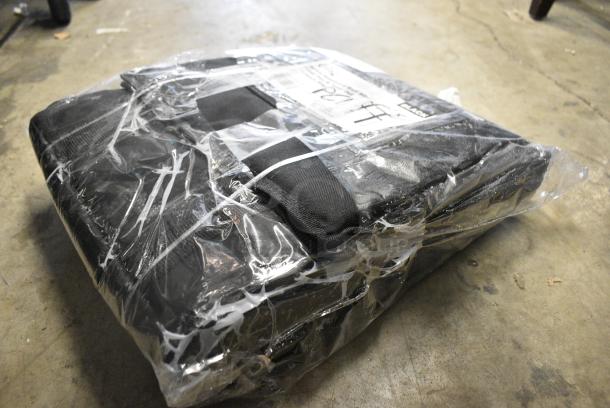 BRAND NEW SCRATCH AND DENT! 124FCARHLFBK Choice Customizable Insulated Food Delivery Bag Black Nylon 13" x 13" x 16" - Holds (6) 2 1/2" Deep 1/2 Size Pans or (18) 2 Qt. Container - Image 3 of 4