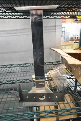 BRAND NEW SCRATCH AND DENT! AvaWeigh 334BSTOWER 16" Stainless Steel Tower for 30 / 70 / 150 lb. Receiving Scales