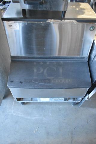 Hoshizaki KM-260BAH Stainless Steel Commercial Self Contained Ice Machine. 115 Volts, 1 Phase. - Item #1156660