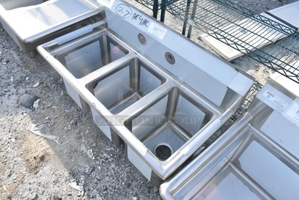 BRAND NEW SCRATCH AND DENT! Regency 600S314014s 39" 16-Gauge Stainless Steel Three Compartment Commercial Sink with Galvanized Steel Legs and without Drainboards - 10" x 14" x 12" Bowls. No Legs. - Image 3 of 4