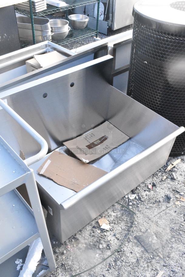 BRAND NEW SCRATCH AND DENT! Stainless Steel Single Bay Sink. No Legs. - Image 2 of 3