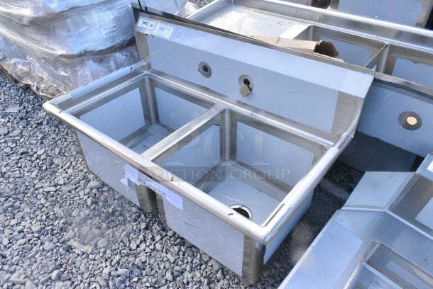 BRAND NEW SCRATCH AND DENT! Regency 600S21717 57" 16 Gauge Stainless Steel Two Compartment Commercial Sink with Galvanized Steel Legs and 1 Drainboard - 17" x 17" x 12" Bowls - Left Drainboard. No Legs. - Image 3 of 4