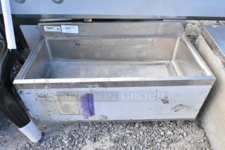 Regency 600IB1836CP 18" x 36" Underbar Ice Bin with 7 Circuit Post-Mix Cold Plate and Bottle Holders - 79 lb.