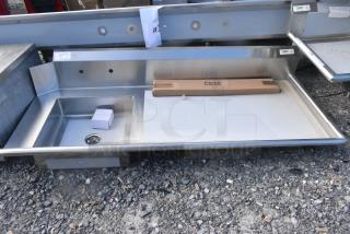 BRAND NEW SCRATCH AND DENT! Regency 600DDT72R 16 Gauge 6' Soiled / Dirty Dish Table - Right Drainboard