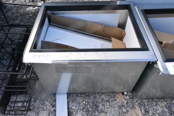 BRAND NEW SCRATCH AND DENT! Stainless Steel Drop In Ice Bin w/ Lid. - Image 1 of 4