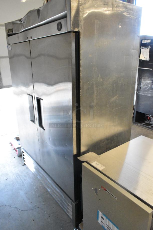 True T-49 Stainless Steel Commercial 2 Door Reach In Cooler w/ Poly Coated Racks. 115 Volts, 1 Phase. Tested and Working! - Image 2 of 7
