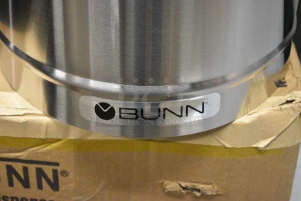 2 BRAND NEW SCRATCH AND DENT! Bunn TDO-5 Stainless Steel 5 Gallon Iced Tea Dispenser with Solid Plastic Lid. 2 Times Your Bid! - Image 3 of 7