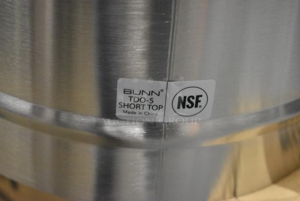 2 BRAND NEW SCRATCH AND DENT! Bunn TDO-5 Stainless Steel 5 Gallon Iced Tea Dispenser with Solid Plastic Lid. 2 Times Your Bid! - Image 7 of 7