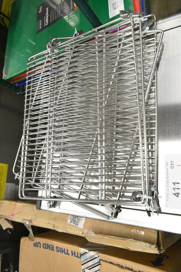 BRAND NEW SCRATCH AND DENT! ServIt 423PDW12D2S 12" Self-Service Countertop Display Warmer with 4 Shelves. 120 Volts, 1 Phase. - Image 2 of 5
