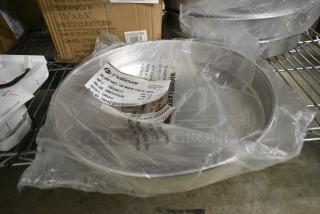 10 BRAND NEW SCRATCH AND DENT! Pelliconi 70078617 Metal Round Baking Pans. 10 Times Your Bid!