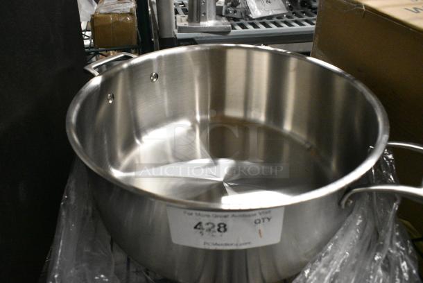 BRAND NEW SCRATCH AND DENT! Vigor 473TPLBRZR16 SS3 Series 16 Qt. Tri-Ply Stainless Steel Brazier with Cover. - Image 2 of 4