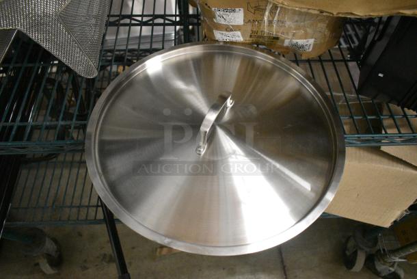BRAND NEW SCRATCH AND DENT! Vigor 473TPLBRZR16 SS3 Series 16 Qt. Tri-Ply Stainless Steel Brazier with Cover. - Image 3 of 4