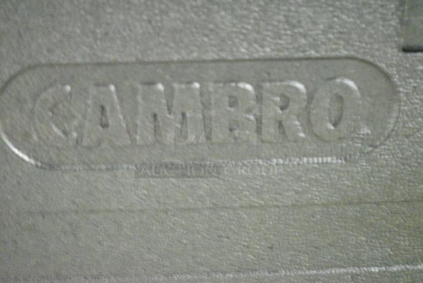 BRAND NEW SCRATCH AND DENT! Cambro Black Insulated Food Carrying Case. - Image 2 of 3