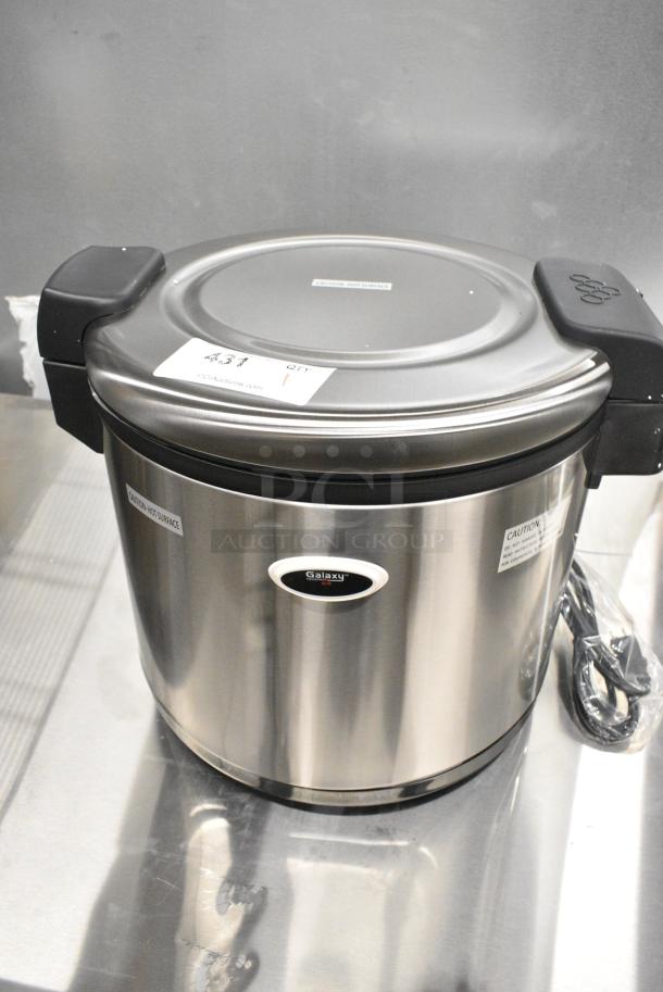 BRAND NEW SCRATCH AND DENT! Galaxy 177RWG90 Stainless Steel Electric Rice Cooker. 120 Volts, 1 Phase. - Image 1 of 9