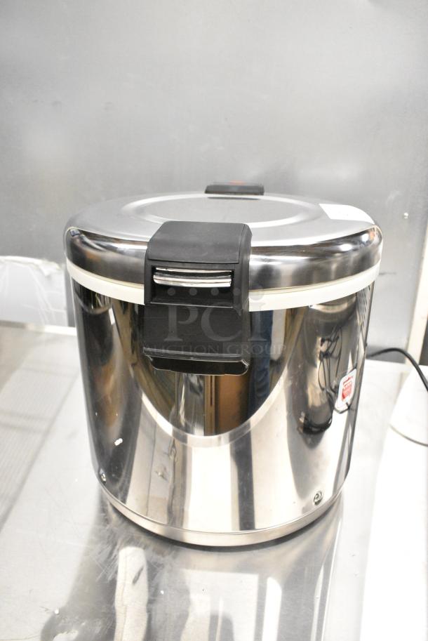 BRAND NEW SCRATCH AND DENT! Town 56919 92 Cup Commercial Rice Warmer with Stainless Steel Finish. 120 Volts, 1 Phase. - Image 3 of 6