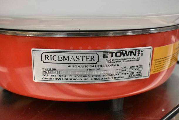 BRAND NEW SCRATCH AND DENT! RiceMaster Town RC-50N-R Natural Gas 110 Cup (55 Cup Raw) Gas Rice Cooker / Warmer - 34,600 BTU - Image 5 of 5