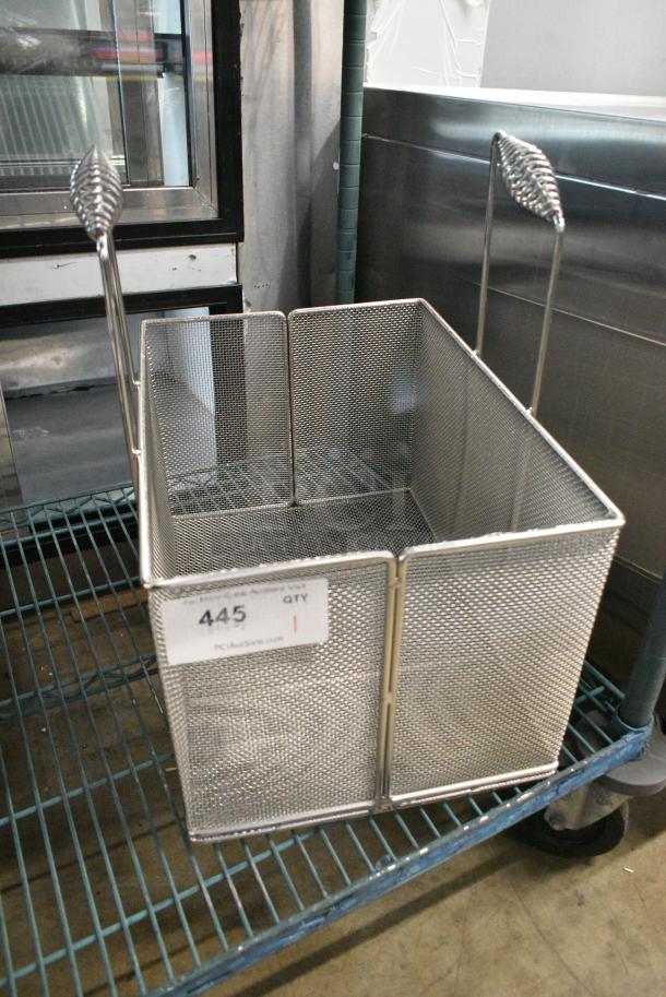 BRAND NEW SCRATCH AND DENT! Metal Fry Basket - Image 1 of 3
