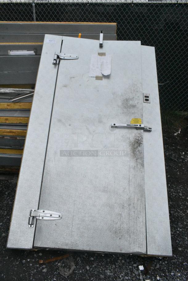 6'x10' Norlake SELF CONTAINED Walk In Box w/ Floor, Heatcraft PTN104H6BE 208-530 Volts, 1 Phase Compressor and SA18-53B-AE 115 Volt, 1 Phase Evaporator Fan. Information Provided By The Consignor But Not Verified By PCI Auctions. Picture of the Unit Before Removal Is Included In the Listing. - Image 4 of 16