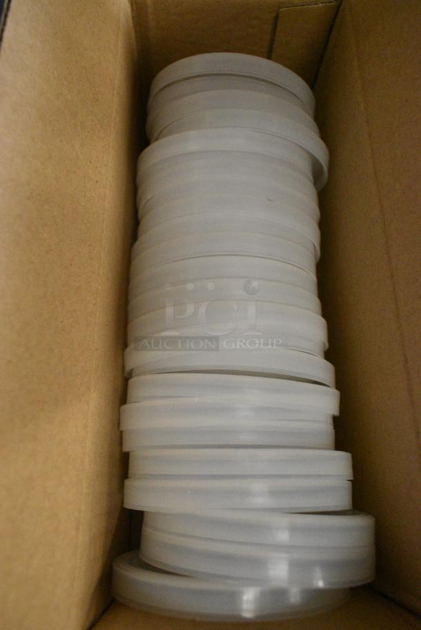 BRAND NEW! Box of Libbey 92173 Round Poly Lids - Image 1 of 4