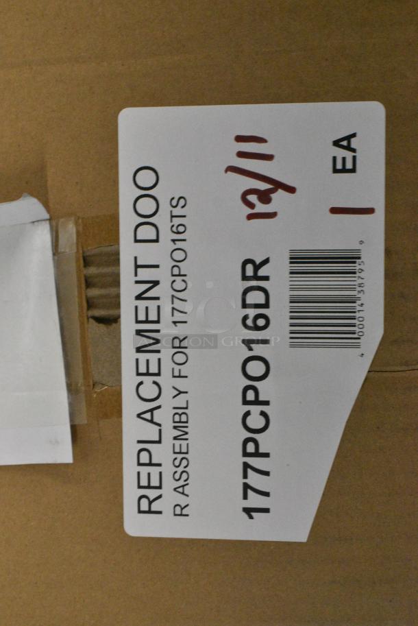 BRAND NEW SCRATCH AND DENT! Avantco 177PCPO16DR Solid Door Assembly for CPO16TS - Image 4 of 4