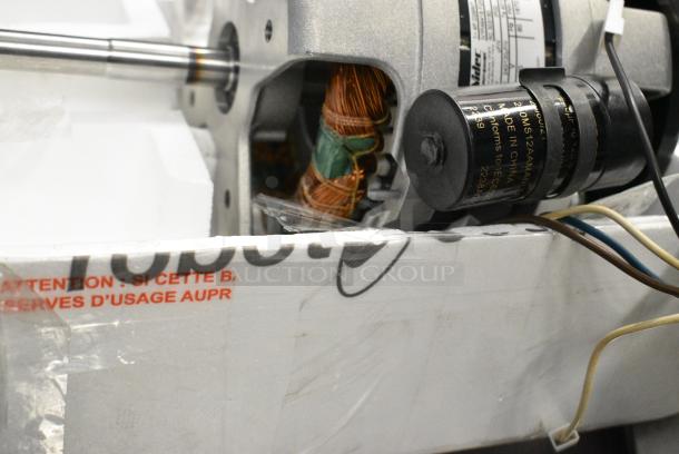 BRAND NEW SCRATCH AND DENT! Robot Coupe 303160S Nidec Motor. 120/240 Volts, 1 Phase. - Image 6 of 7