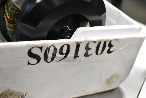 BRAND NEW SCRATCH AND DENT! Robot Coupe 303160S Nidec Motor. 120/240 Volts, 1 Phase. - Image 7 of 7