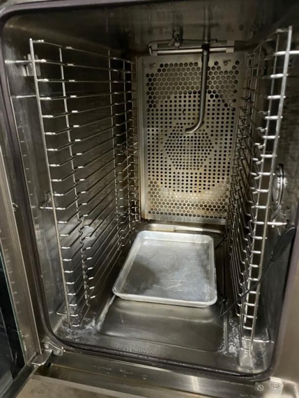 Sweet! Blodgett Commercial Stainless Steel Electric Powered Boilerless Mini Size Combi Oven! With Built In Pan Holding Rack! With Android-Based Touch Screen Controls! With Hand Shower Attachment! Model: BLCT-10E SN: 011918BT115S! 208V 3 Phase! On Legs! Working When Removed! - Image 5 of 11