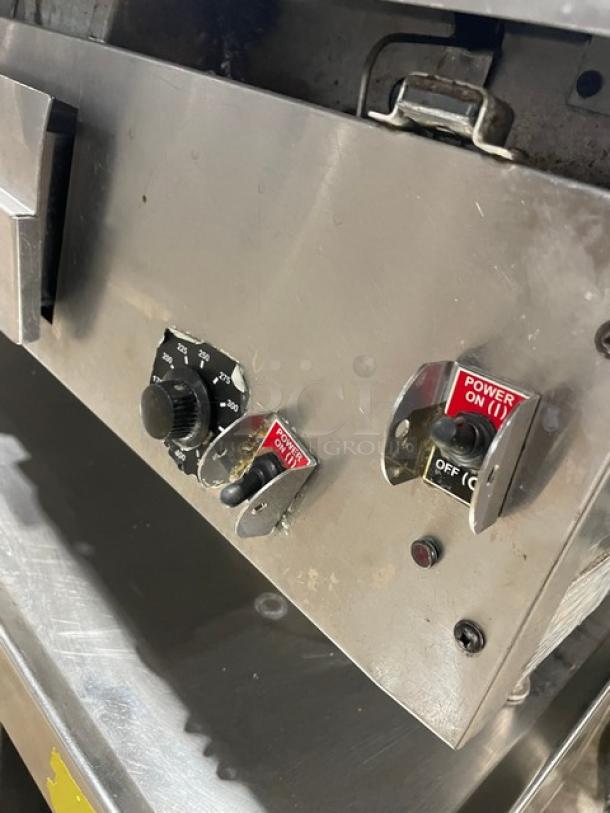 Great! Lang Commercial Stainless Steel Natural Gas Powered Countertop Highly Polished Chrome Top Mirror Shine Flat Griddle! With Thermostatic Controls! Model: 148SC-NAT-SH SN: GT2481218A0011! On Legs! - Image 6 of 10