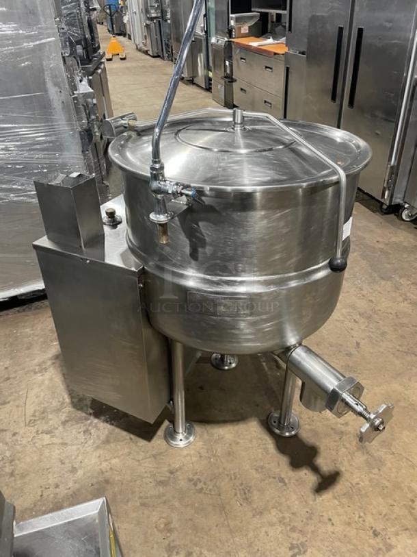 WOW! Cleveland Range Commercial Slef Contained Stainless Steel Natural Gas Powered 40LB Stationary Steam Kettle! With Knob & Faucet! Model: KGL-40 SN: WT2697-93E-01! On Legs! - Image 2 of 10