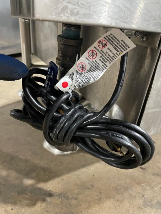 WOW! Cleveland Range Commercial Slef Contained Stainless Steel Natural Gas Powered 40LB Stationary Steam Kettle! With Knob & Faucet! Model: KGL-40 SN: WT2697-93E-01! On Legs! - Image 10 of 10