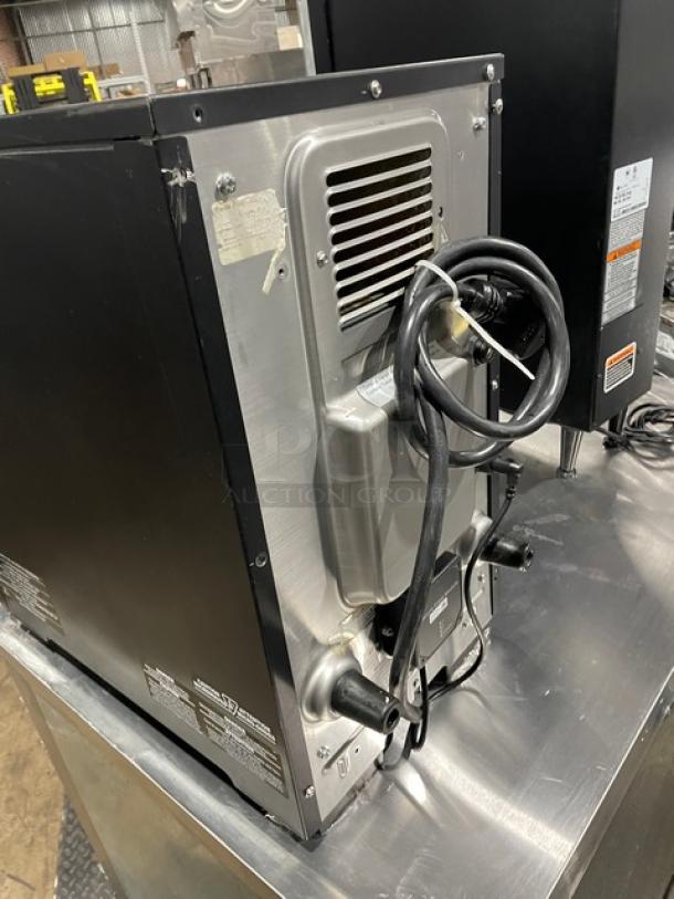 2021 MerryChef! Late Model! Commercial Electric Powered Countertop Rapid Cook Turbo Oven! Model: Eikon E2S! 208/240V 1 Phase! - Image 4 of 8