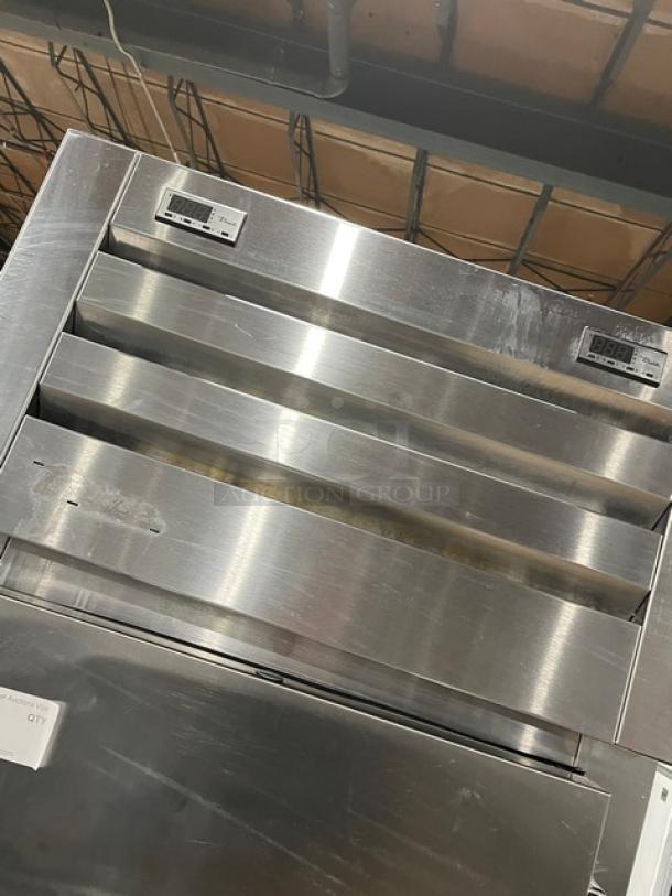 True Commercial Stainless Steel Dual Temp Half Door Refrigerator/Freezer Combo! With Wire Racks! Model: STA1DT-2HS SN: 8399619! 115V 1 Phase! On Casters! - Image 8 of 10