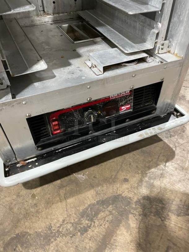 Metro Flavor Hold C199 Series Commercial Single Section Half Door Insulated Heated Holding/Proofing Cabinet! With Built In Pan Holding Racks! Model: HM15LW SN: 20378! 120V! On Casters! - Image 7 of 9