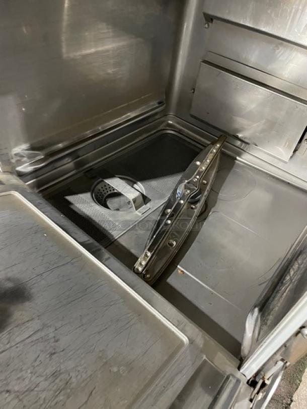 Sweet! Hobart New Body Style! Advansys Series Commercial Stainless Steel High Temperature Undercounter Dishwasher! Model: LXER SN: 231186782! 120/208-240V 1 Phase! - Image 5 of 9