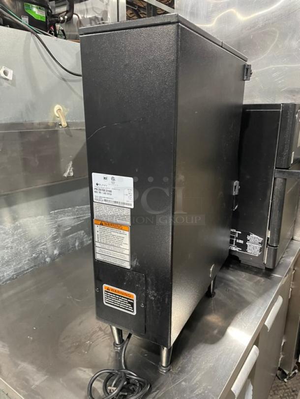 Bunn Commercial Countertop Fresh Mix Cappuccino / Espresso / Hot Chocolate Dispenser Machine! With Single Hopper! With Light Up Display! Model: FMD-1 SN: FMD0128120! 120V 1 Phase! On Legs! - Image 4 of 8