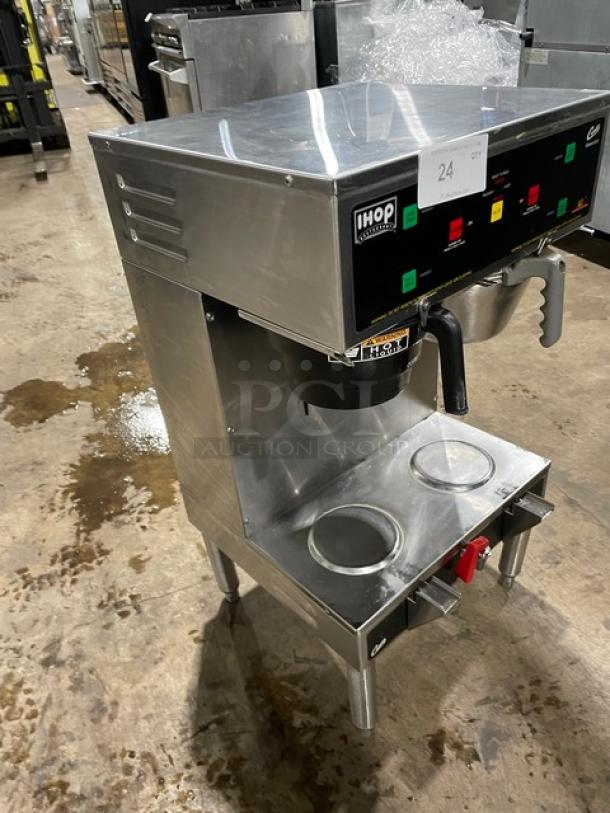 Wilbur Curtis IHop Style Gemini612 Series Commercial Stainless Steel Countertop Twin Coffee Brewer! With 2 Lower Warmers! Hot Water Dispenser! With Brew Funnels! Model: GEM612ILD1010 SN:10654103! 220V 1 Phase! On Legs! - Image 2 of 8