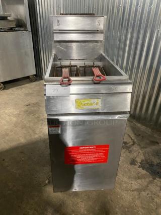 Qualite Commercial Stainless Steel Natural Gas Powered Deep Fat Fryer! With Back Splash & Basket Hanger! With Frying Baskets! Model: QL-9/NG SN: A1201380691! On Legs!