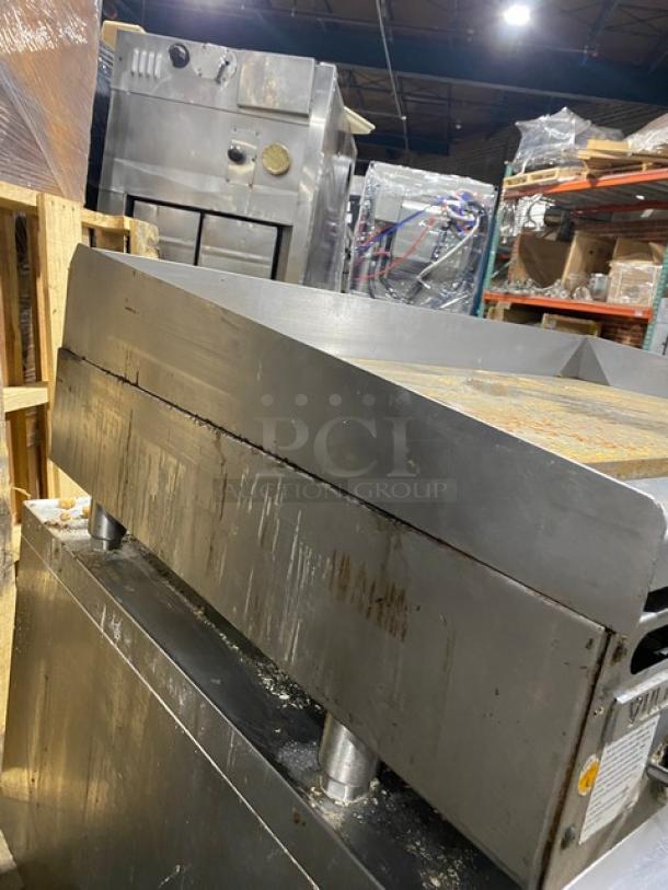 Vulcan Commercial Stainless Steel Natural Gas Powered 48" Mirror Shine Polished Top Flat Griddle! With Snap Action Thermostatic Controls! Model: MSA48-101! On Legs! - Image 2 of 9